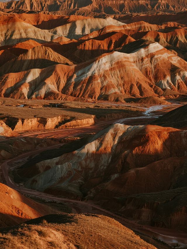 蘭州水墨丹霞親子遊!人少景美兩條路線任選 蘭州水墨丹霞親子遊!人少景美兩條路線任選