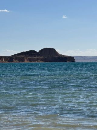 青海托素湖誤入戈壁的藍寶石