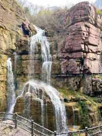 這座山藏著小眾瀑布雲台山 紅石峽