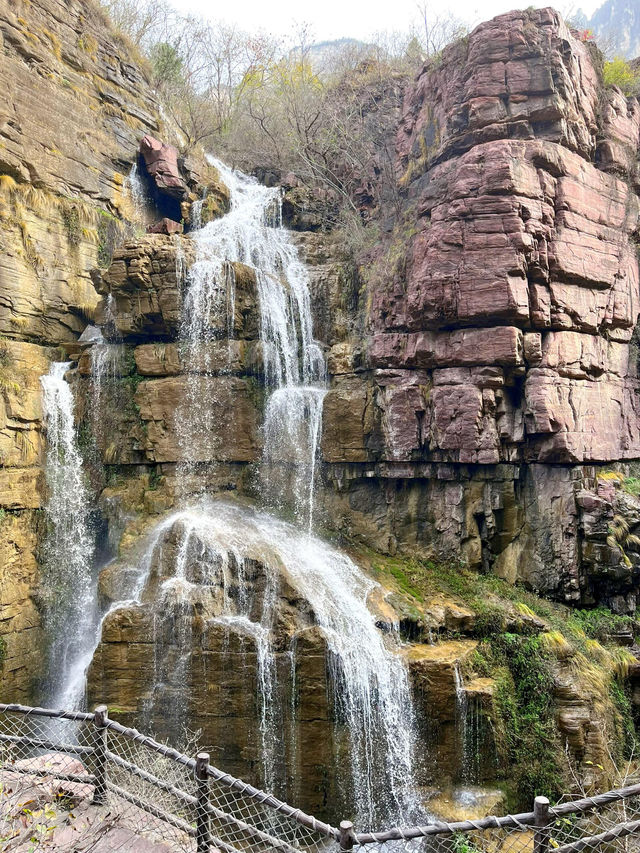 這座山藏著小眾瀑布雲台山 紅石峽