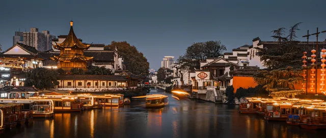 我從未見過如此盛大的銀杏。 我從未見過如此盛大的銀杏。