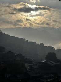 貴州!千戶苗寨去了8次我終於找到了一家觀景超美的吊腳樓民宿