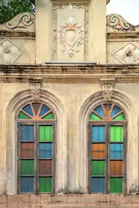 台山 | 百年騎樓裡極具特色的玻璃窗