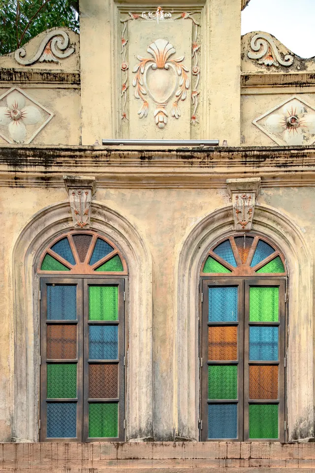 台山 | 百年騎樓裡極具特色的玻璃窗