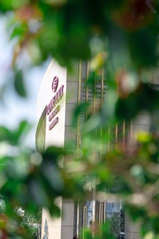 크라운 플라자 베이하이 실버 비치 호텔: 이 호텔에 대한 첫인상은 한 문장으로 요약할 수 있습니다. 바로 위치가 정말 환상적이라는 것입니다.