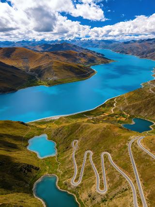 Tibet Car Rental Lessons Learned: Avoid These Pitfalls at All Costs
