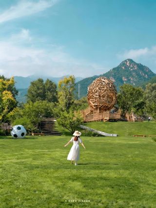 Want to escape the summer heat? Keep this 48-hour valley summer retreat guide handy