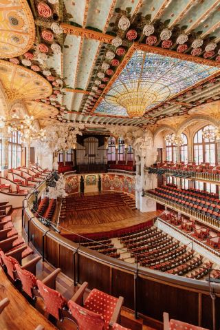 Barcelona | Step into Gaudí's geometric dream