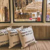🏖 คาเฟ่สไตล์ Beach Club อยู่แค่ #เมกาบางนา 