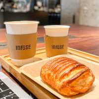 【Cafe Hopping | 咖啡質素唔錯 座位舒適有插頭】
