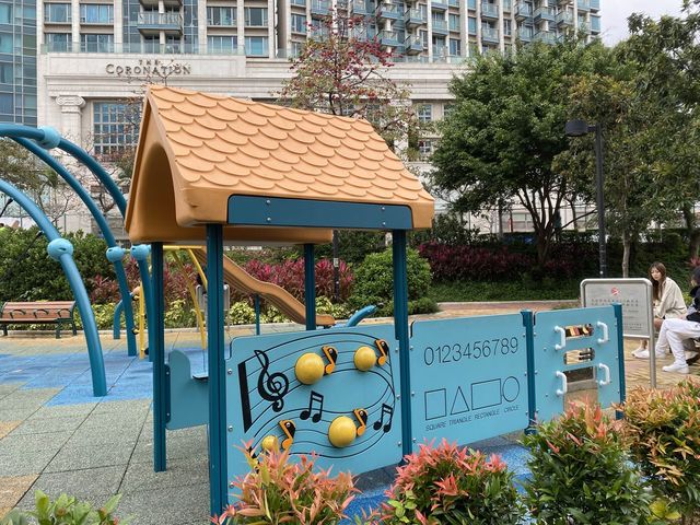 有歷奇設施嘅市區公園