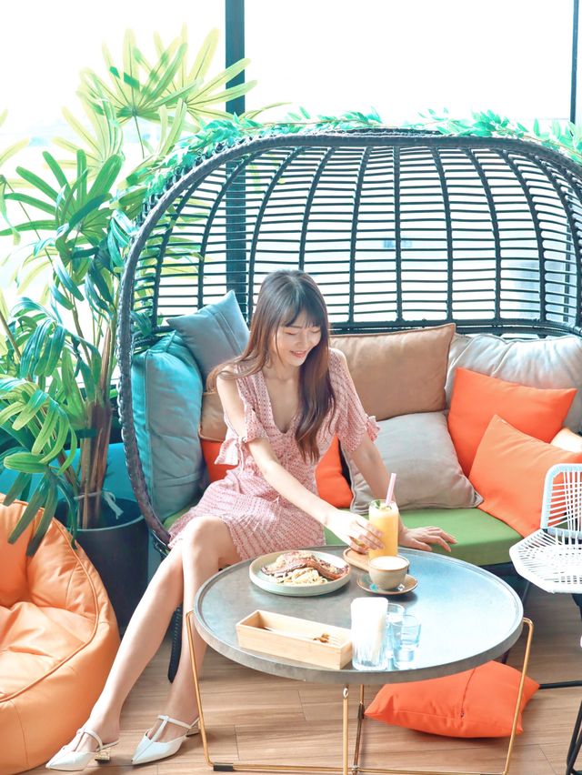 上環工業風打卡Cafe 夜間秒變酒吧 