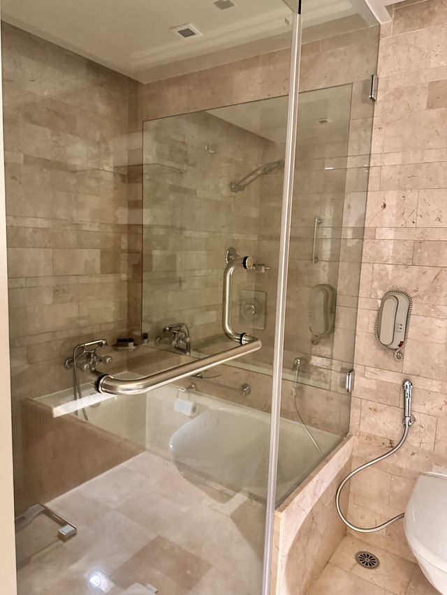 Fancy stay at The Leela Mumbai