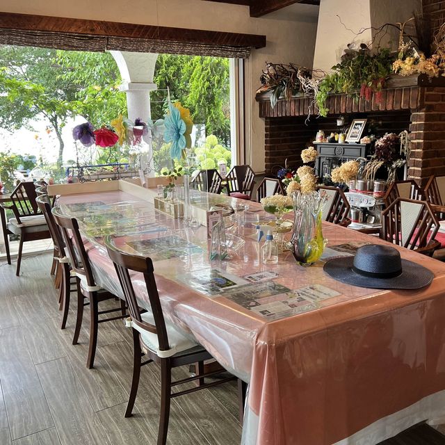 河口湖!! お花に囲まれたCafe☕️