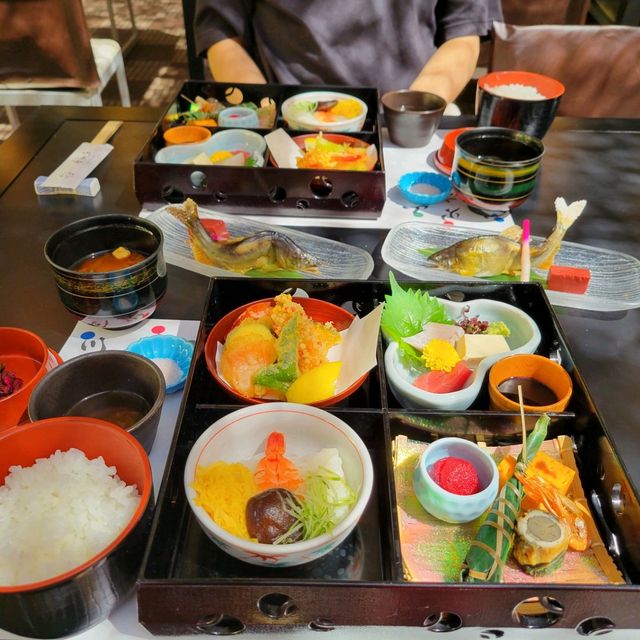 【京都観光】暑い夏は貴船の川床で涼しもう🌞👌