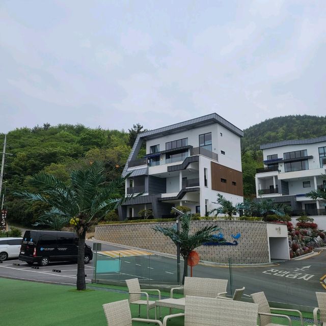 이국적인 분위기 여수 풀빌라