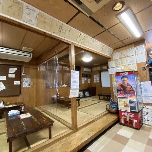 沖縄🏝久米島の昼から飲める居酒屋🏮「波路」