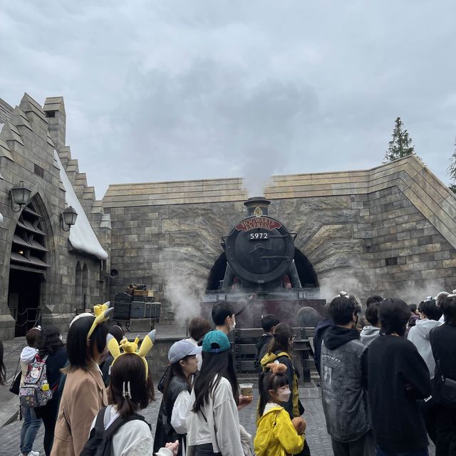 探索電影魔法的遊樂園，日本環球影城帶你體驗最震撼的主題樂園之旅！