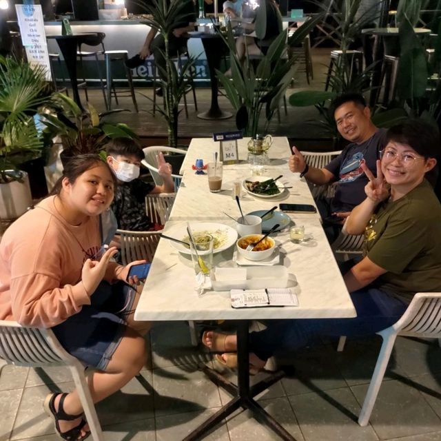 Enjoy Your Meal while Enjoying the View