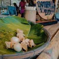 ตลาดเช้าริมธาร วิถีชาวกะเหรี่ยง