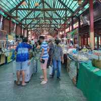 ตลาดน้ำตลิ่งชัน ตลาดน้ำในเมืองกรุง