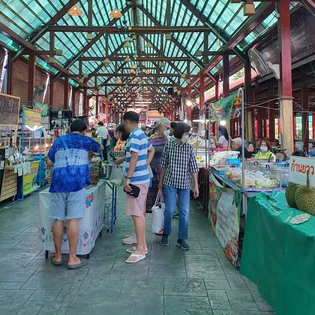 ตลาดน้ำตลิ่งชัน ตลาดน้ำในเมืองกรุง