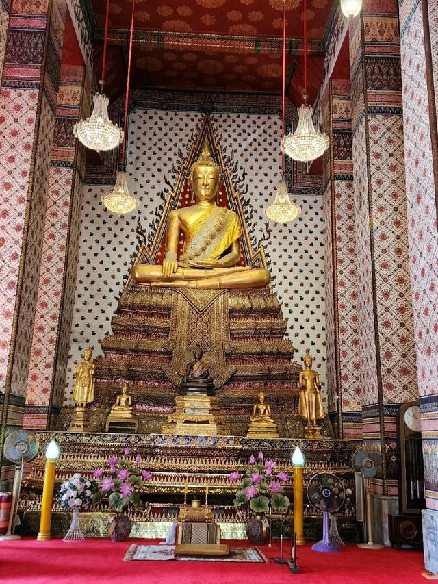 ชมพระปรางค์วัดอรุณ ลอดพระแท่นล้างอาถรรพ์หนุนดวง