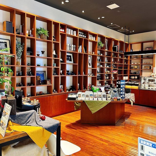 寧靜一刻☕️沖繩海景優雅咖啡店💕