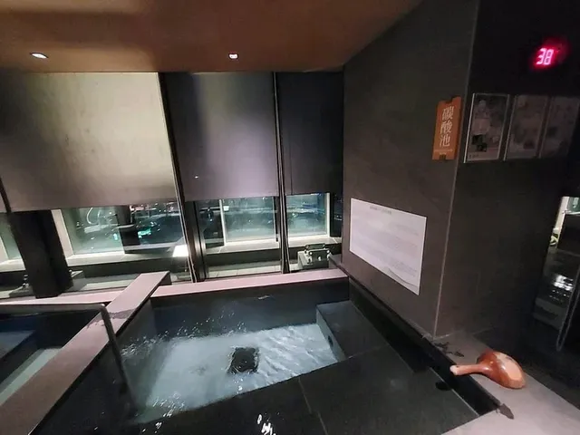 ［新光傑仕堡有氧酒店］享受碳酸泉，茶籽堂洗護髮乳很高級！