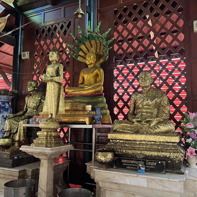 สักการะท้าวเวสสุวรรณ วัดจุฬามณี 