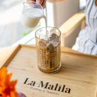  La Malila Café คาเฟ่สีหวาน ราคาน่ารัก 