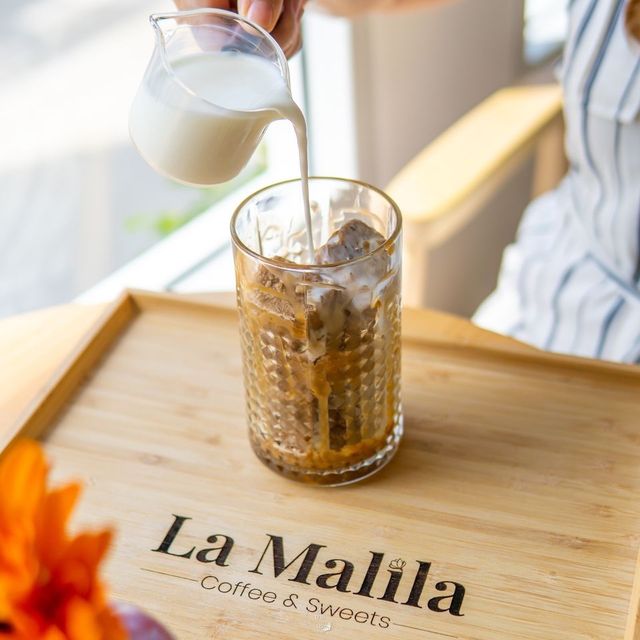  La Malila Café คาเฟ่สีหวาน ราคาน่ารัก 
