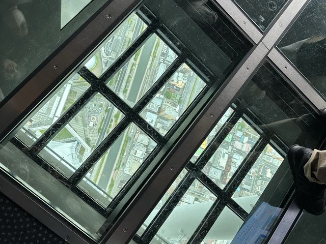 東京・押上。『東京スカイツリー (TOKYO SKYTREE)』の展望台を観光。