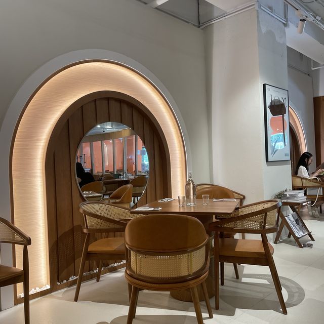 香港黃埔｜新開張嘅6000尺文青cafe