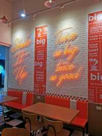 Big Boy ร้านเบอร์เกอร์ชื่อดังจากอเมริกา 🍔🍟🍦