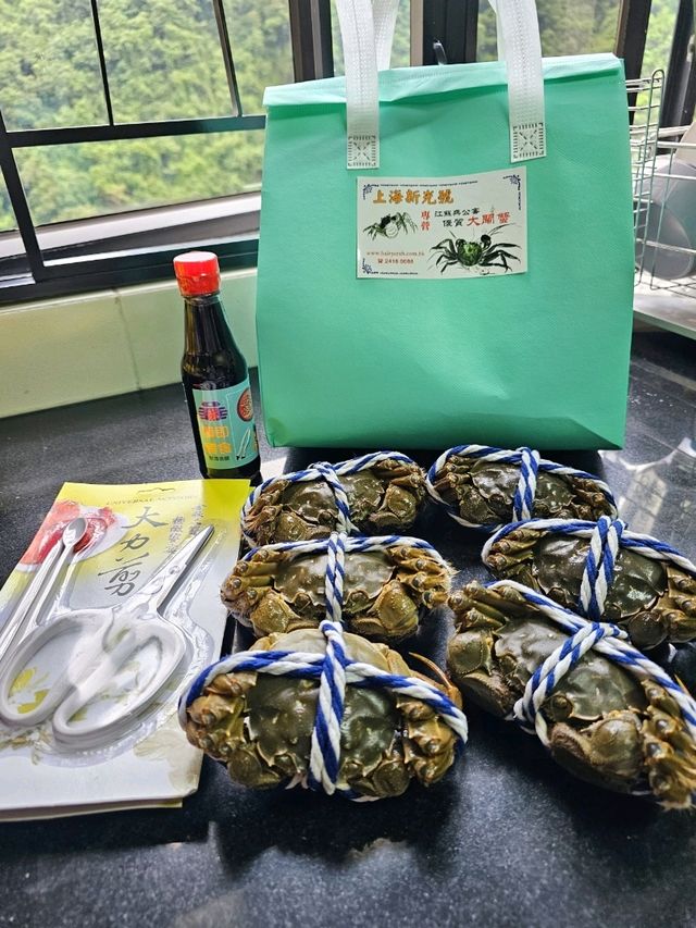 肥美爆膏！正宗大閘蟹 🦀