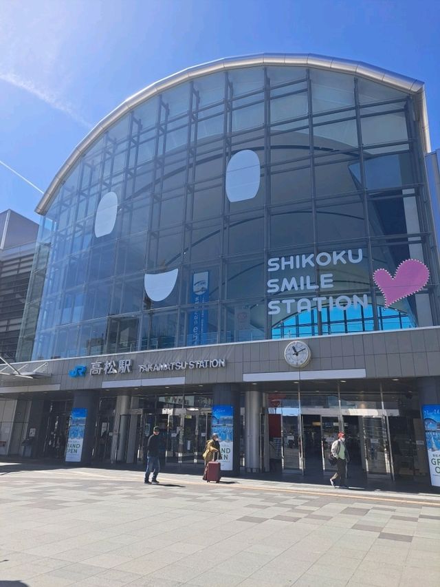 【香川・高松】立地最高！駅ビルで寿司ランチ♪