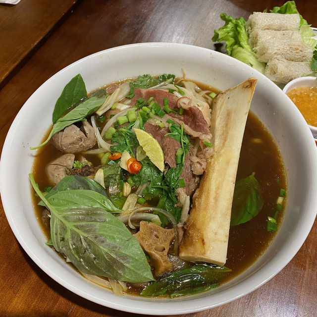 主打越式料理 越式法包(札肉+肉鬆) 幾特別 😃😋