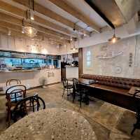 Thong Smith Ari: Thai Boat Noodle