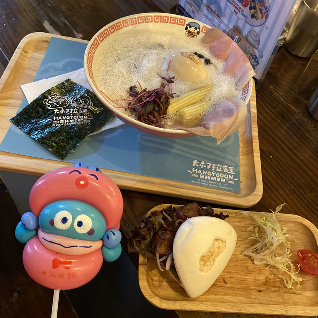 可愛卡通拉麵店😍