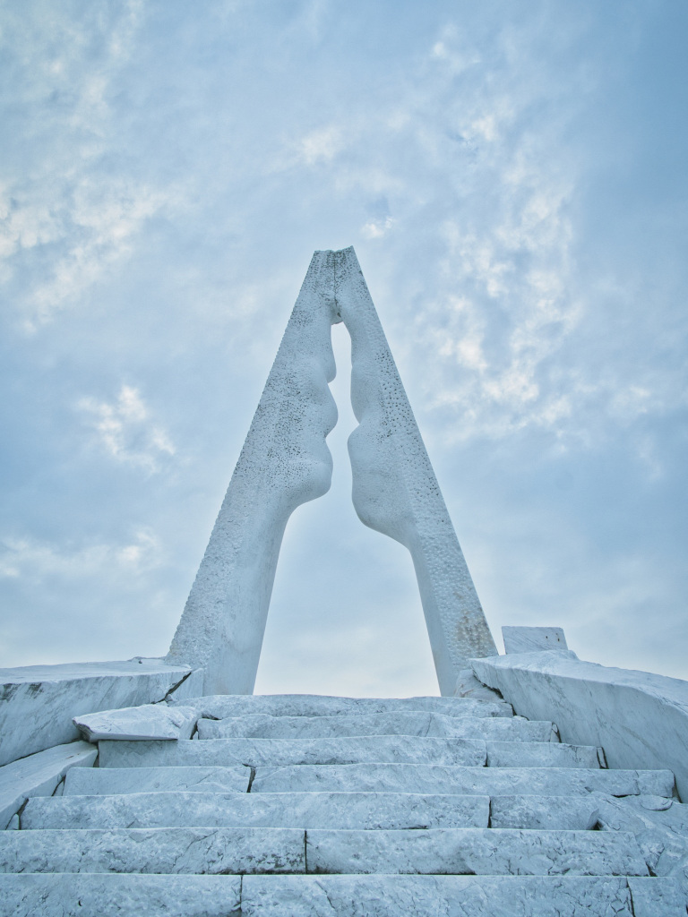 広島】世界最大規模の大理石彫刻庭園🪨 | Trip.com 尾道