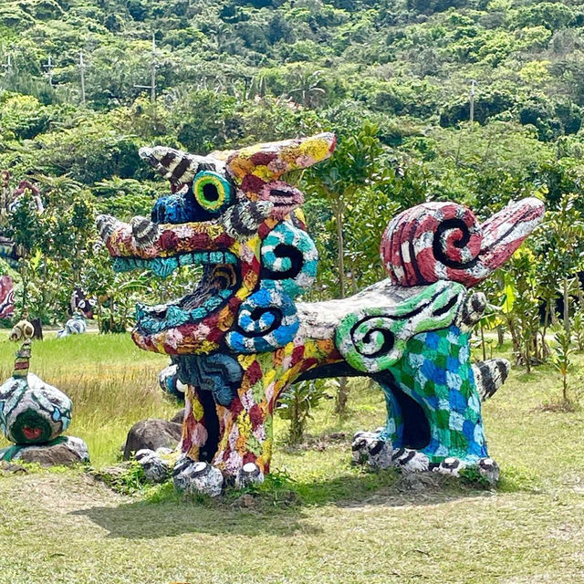 【沖縄観光】大きなオブジェが印象的な個性派農園