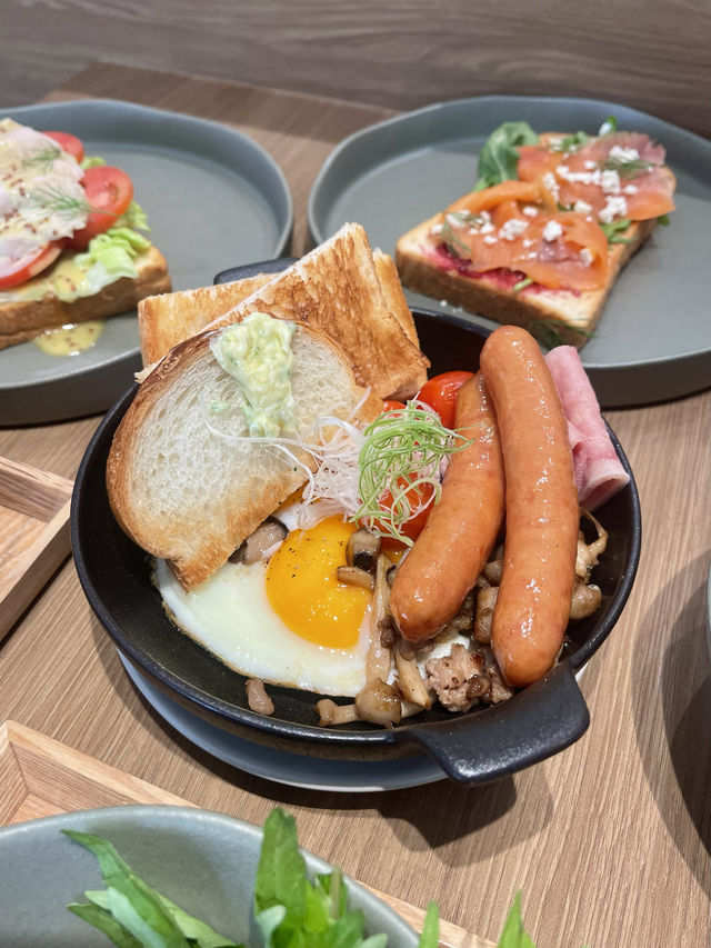 Laugh by Nico Nico 🍳🥓 