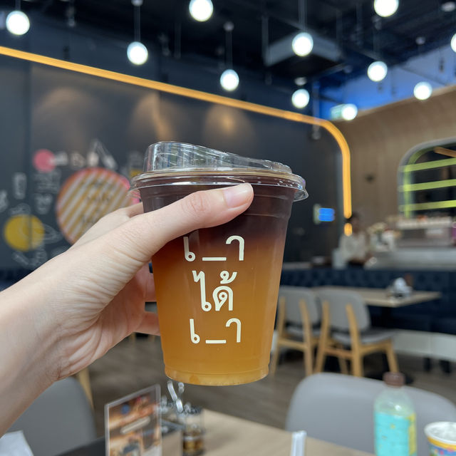 Manee Cafe & Bistro
