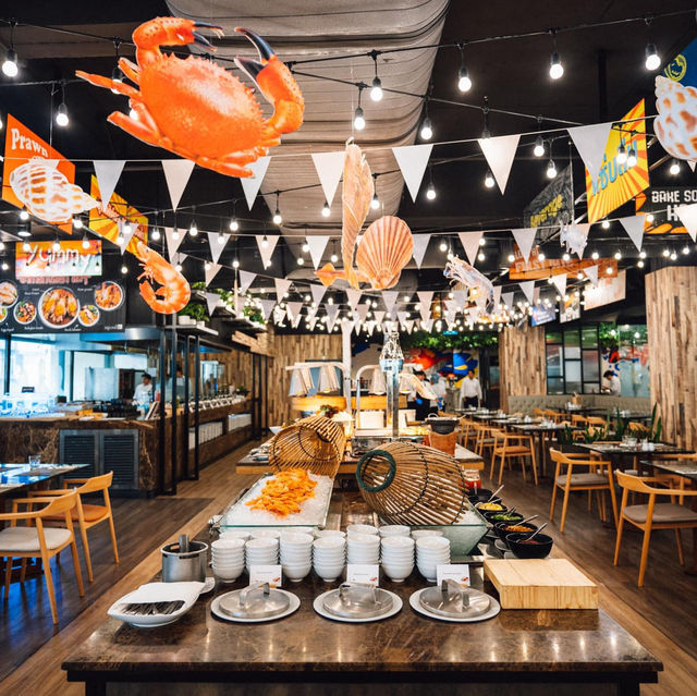 บุฟเฟ่ต์ Giant River Prawns Buffet & Lobster Speci