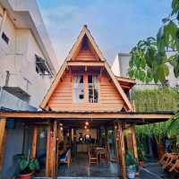 SUDIONO HOUSE CAFE | THIS CAFE THEMED AROUND AUTHENTIC INDONESIAN CUISINE