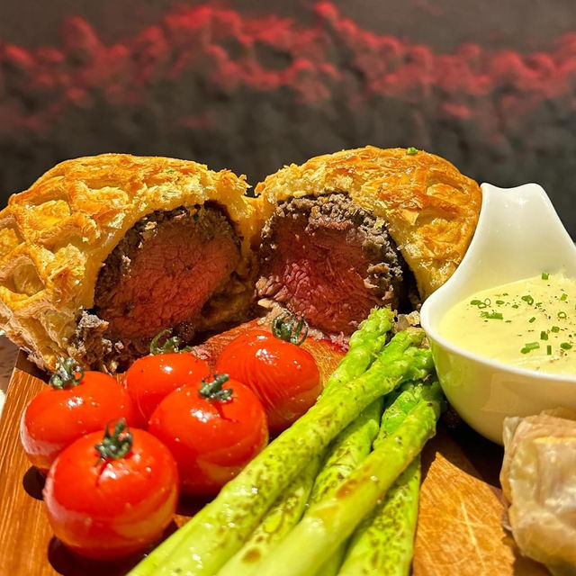 **Beef Wellington at Sunway Pyramid: A Culinary Delight**