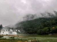 น้ำตกสองแผ่นดิน เวียดนาม-จีน Ban Gioc