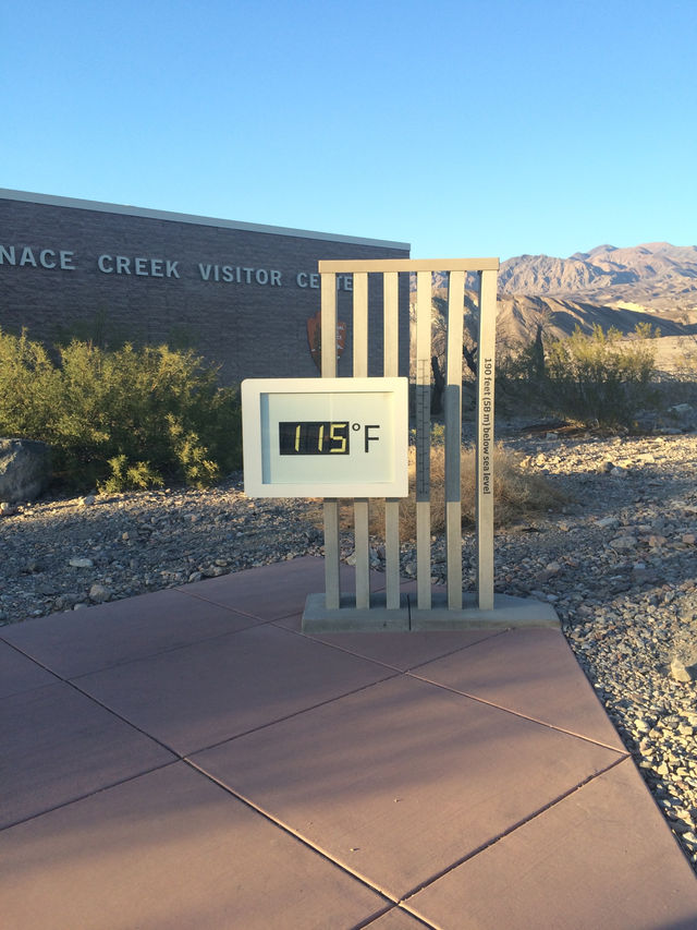Exploring Death Valley: A Journey into Extreme Beauty 🏜️🔥