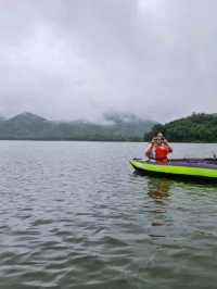 พายเรือ ทะเลสาบแถวราชบุรี